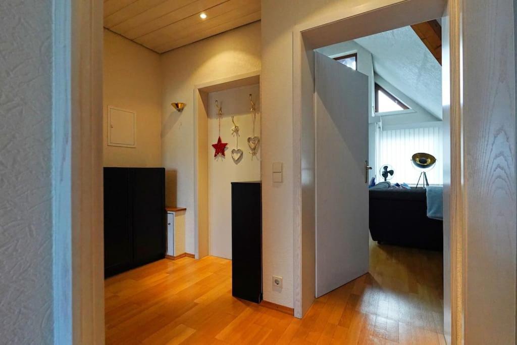 Grosse, Helle Wohnung Fuer Bis Zu 6 Personen Weinheim Bagian luar foto
